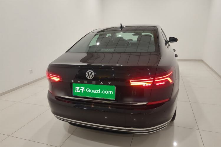 Used Volkswagen Passat New Energy 2020 430 PHEV Hybrid Luxury Edition China VI Standard Rear