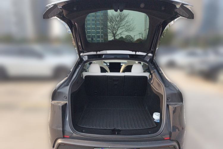 Used Tesla Model Y 2025 Long-Range All-Wheel Drive First Edition
