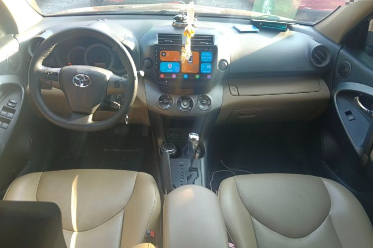 Used Toyota RAV4 2011 2.0L Automatic Luxury Edition
