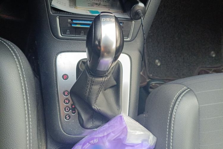 Used Volkswagen Tiguan L 2016 280TSI Automatic Two-Wheel-Drive Silk Road Style Edition
