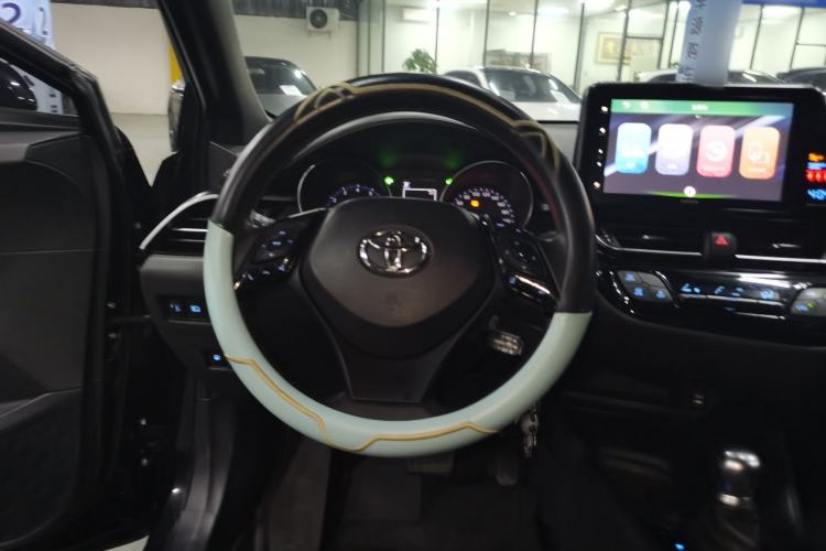 Used Toyota IZOA 2018 2.0L Yidong Version China V Standard
