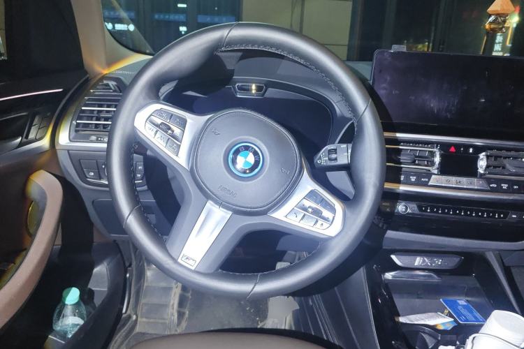 Used BMW iX3 2024 Leading Model
