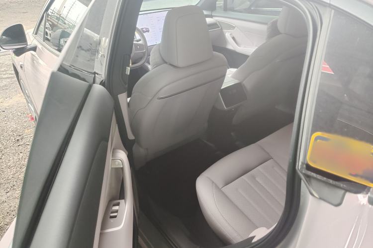 Used ONVO L60 2024 60 kWh Rear-Drive Version Left Rear Seat