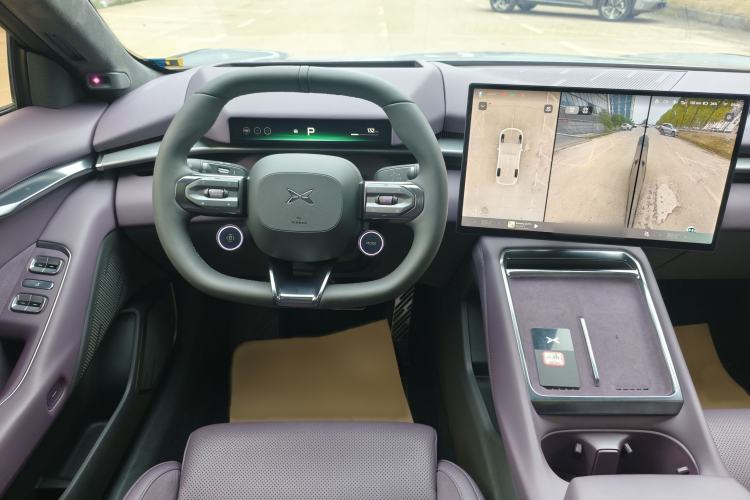 Used XPeng P7 2025 Model—702 Long Range Ultra Interior 8