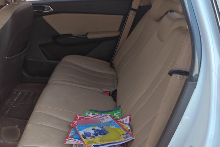 Used Baojun 310W 2017 1.5L Manual Fashion Model China V
