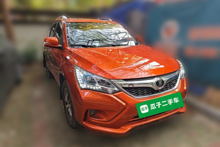 Used BYD Song 2016 GaiShi Edition 1.5TI Manual Elite Model Front Right 45 Deg