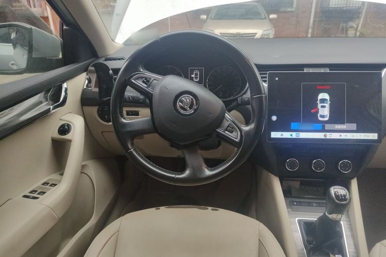 Used Skoda Octavia 2015 1.6L Manual Yijun Edition
