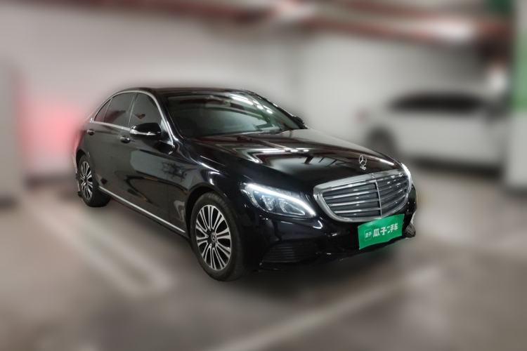 Used Mercedes-Benz C-Class 2018 C 200 L Front Right 45 Deg