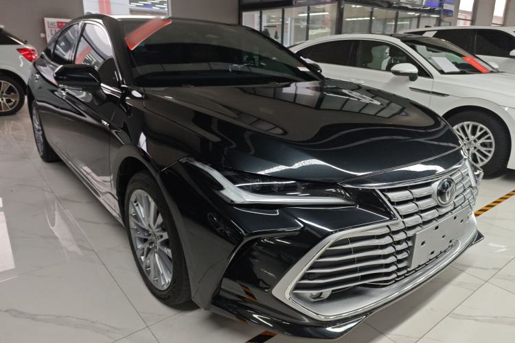 Used Toyota Avalon 2024 Dual-Motor 2.0L Luxury Edition Front Right 45 Deg
