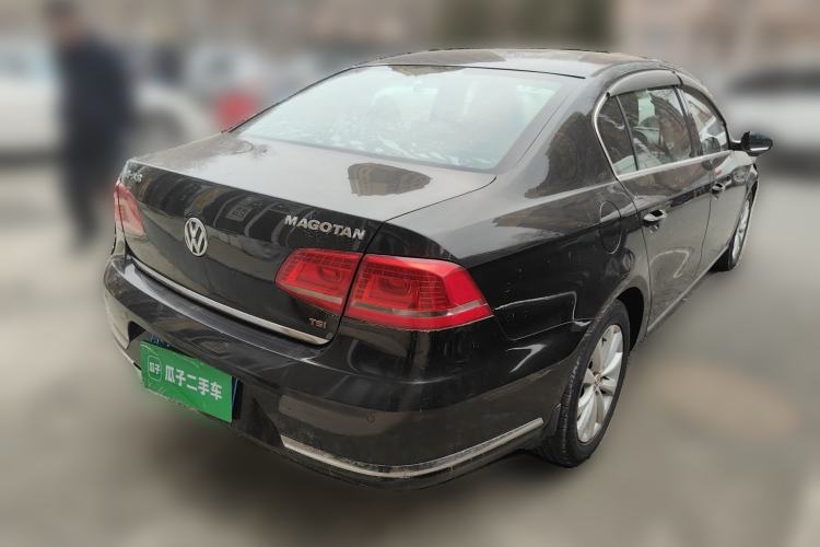 Used Volkswagen Magotan 2013 2.0 TSI Luxury Model Rear Right 45 Deg