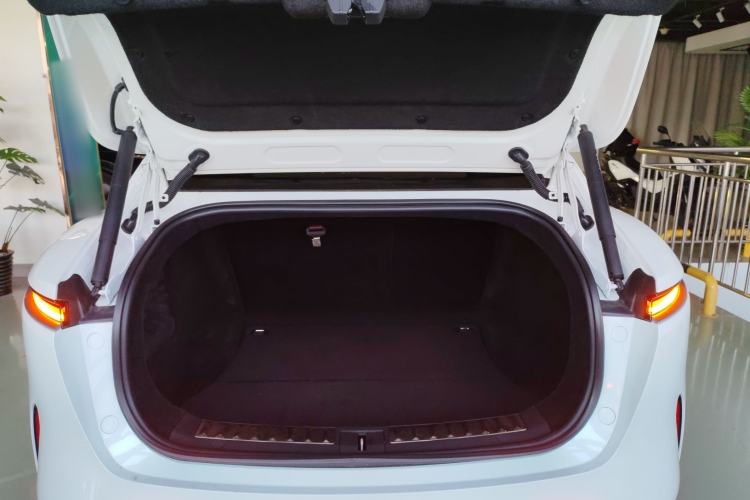 Used Avatr 11 2022 Long-Range Dual-Motor Luxury Edition 5 Seats
