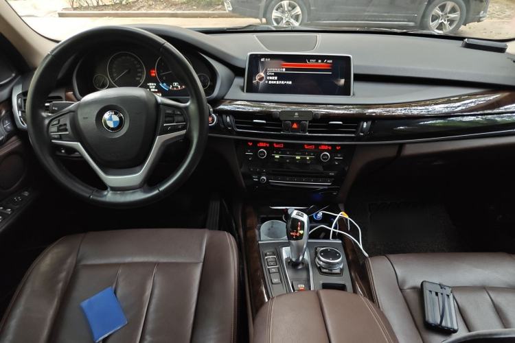 Used BMW X5 2013 xDrive35i Leading Model Center Console