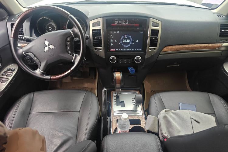 Used Mitsubishi Pajero 2018 3.0L Automatic Prestige Edition
