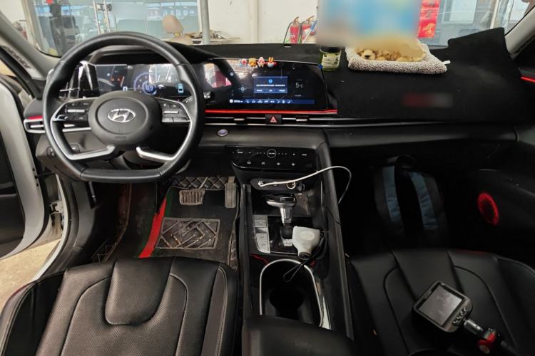 Used Hyundai Elantra 2022 1.5L CVT LUX Prestige Edition
