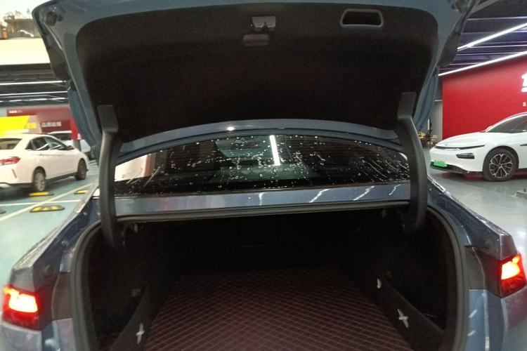 Used XPeng P5 2021 460G Trunk