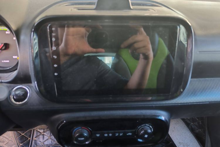 Used Roewe Clever 2021 302 km New Four-Seater Super-Efficient Version