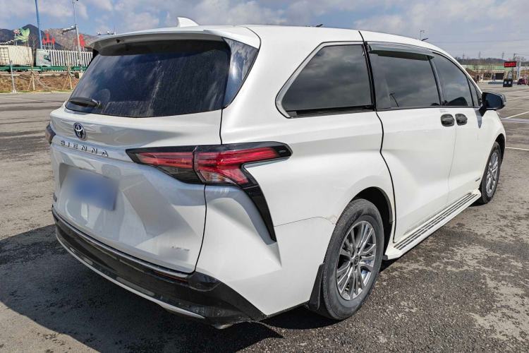 Used Toyota SIENNA 2021 2.5L Hybrid Comfort Edition Exterior 5