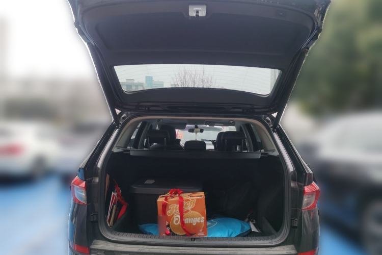 Used Skoda Kodiaq 2019 Facelifted TSI330 5-Seater Two-Wheel-Drive Luxury Enjoyment Edition China VI Standard
