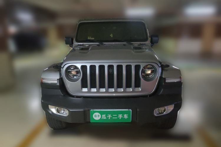 Used Jeep Wrangler 2019 2.0T Sahara 4-Door Version China V Standard
