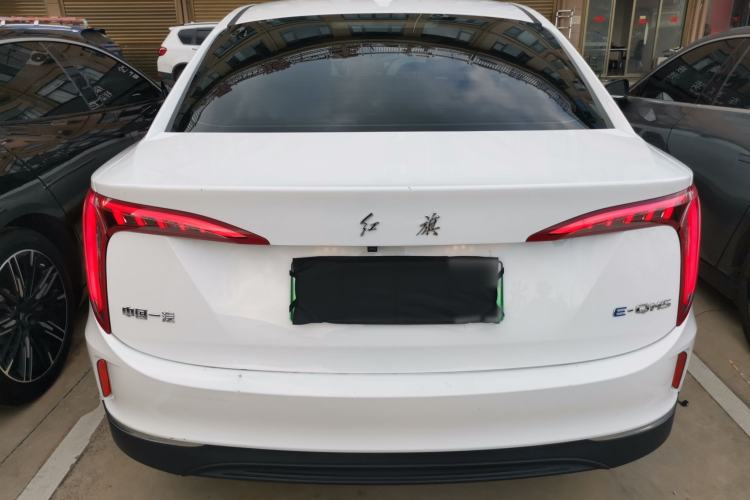 Used Hongqi E-QM5 2022 431 km Charge & Enjoy Edition