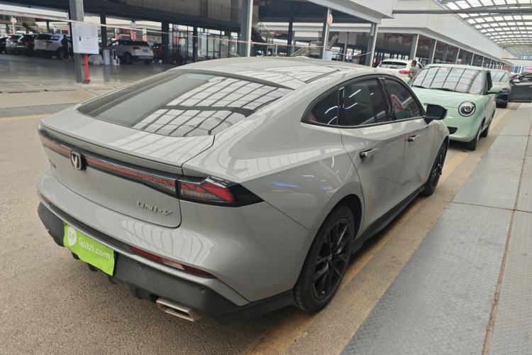 Used CHANGAN UNI-V 2024 1.5T Prestige Edition
