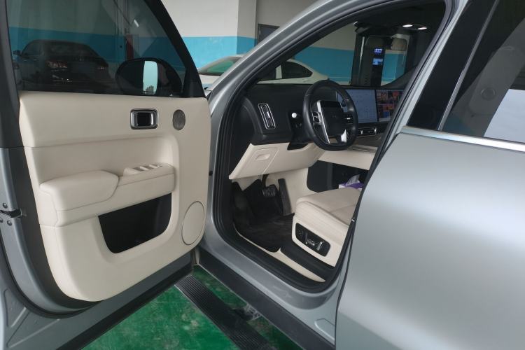 Used Li Auto L9 2022 Max model Interior 3