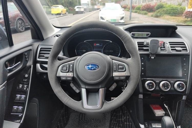 Used Subaru Forester 2016 2.5i Luxury Navigation Edition
