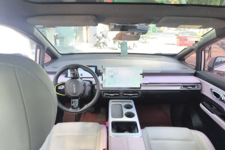 Used AION Y 2022 Plus 70 Tech Edition