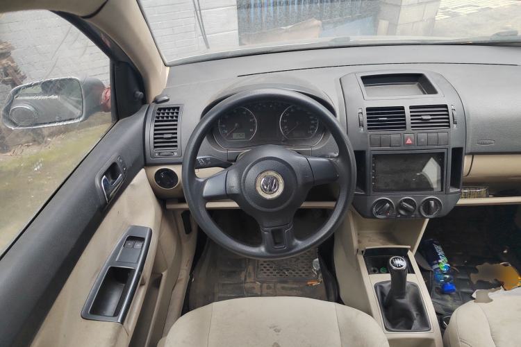 Used Volkswagen Polo 2011 Jingqu 1.4L Manual Sile Edition