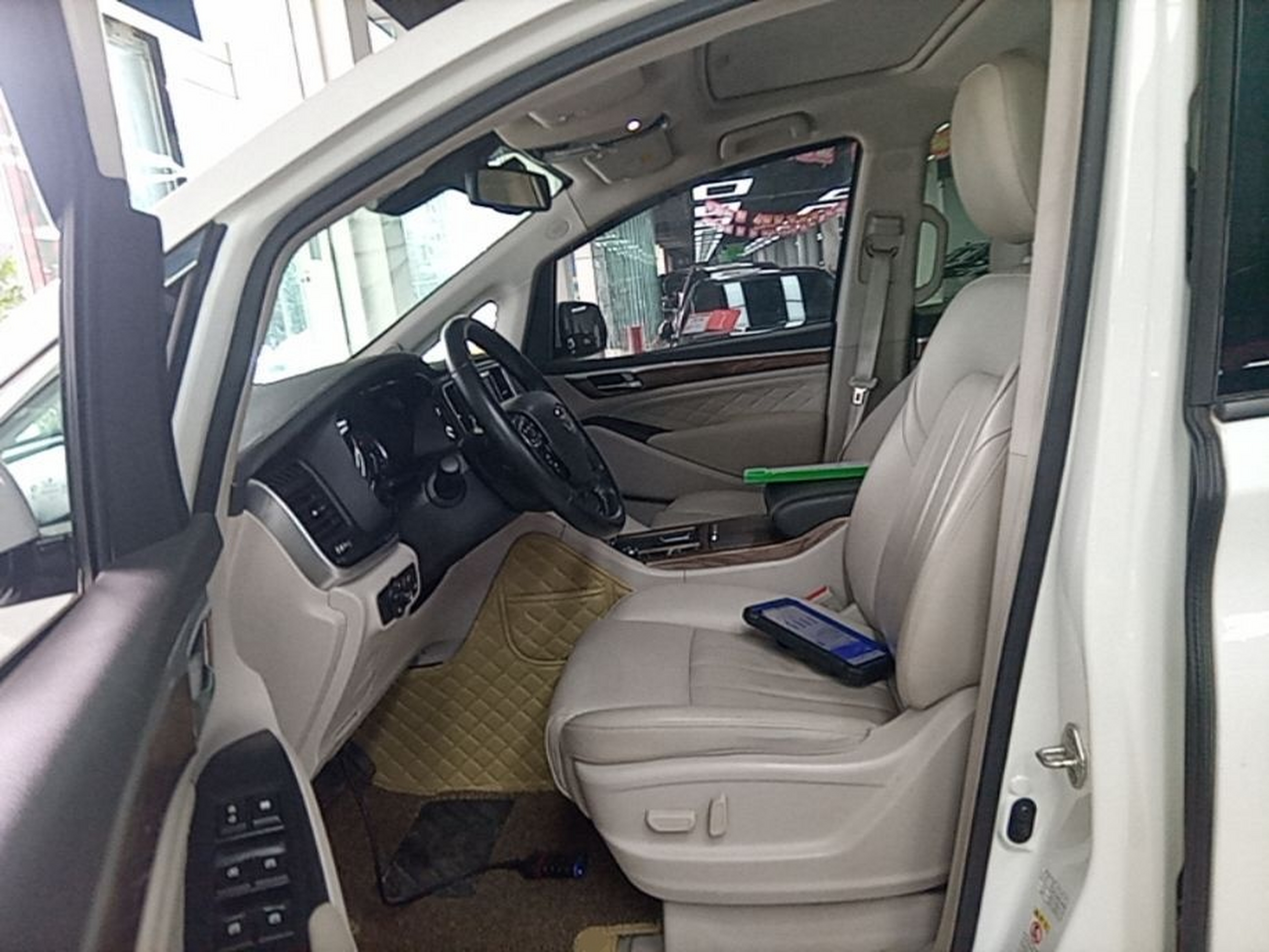 Avant de la voiture