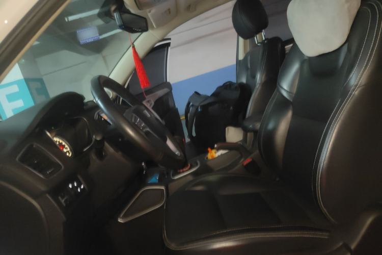 Used Geely Auto Vision X6 2016 1.8L Manual Luxury Model
