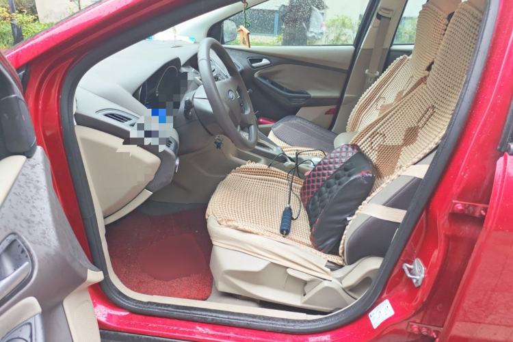 Used Ford Focus 2013 Sedan Classic 1.8L Automatic Fashion Edition