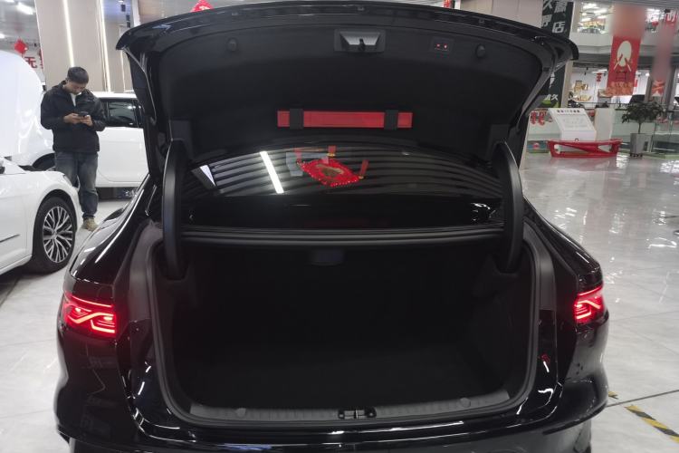 Used BYD Han 2025 DM-i 125KM Prestige Model
