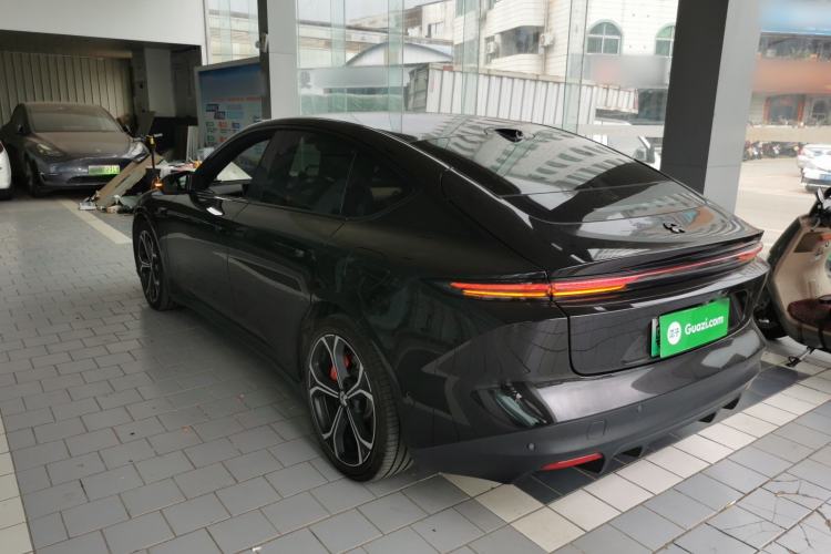Used Nio ET5 2024 75 kWh Exterior 2