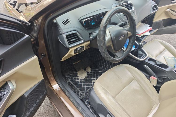 Used Ford Escort 2015 1.5L Manual Fashion Edition