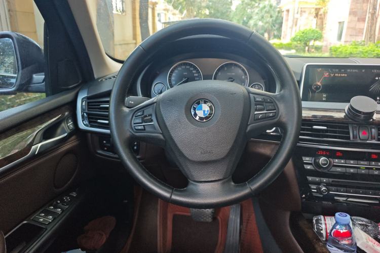 Used BMW X5 2015 xDrive28i
