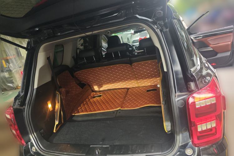 Used GAC Trumpchi GS8 2017 320T Two-Wheel Drive Luxury Smart Connectivity Version (7 Seats)