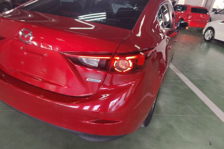 Used Mazda Mazda 3 Axela 2017 Sedan 1.5L Automatic Luxury Model Emission Standard China V
