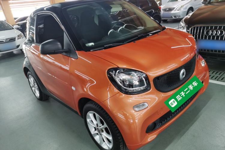 Used smart fortwo 2015 1.0L 52 kW hardtop Dynamic version