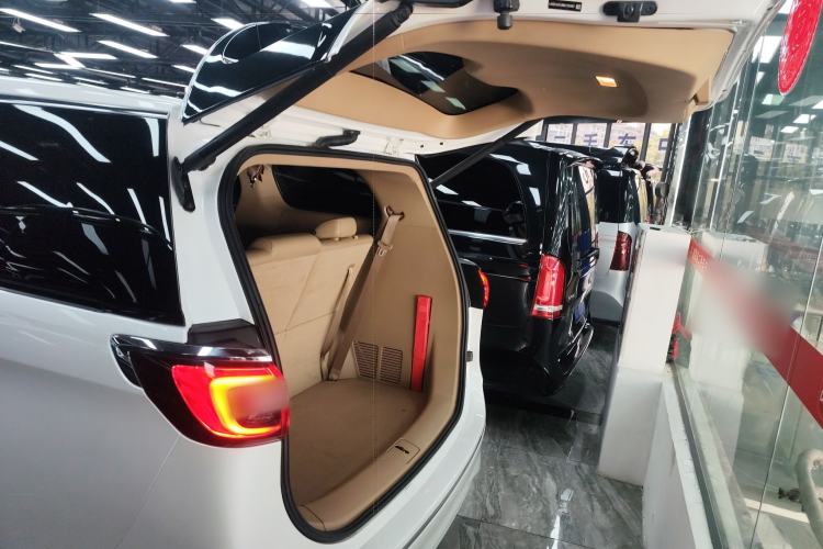 Used Buick GL8 2021 ES Land Cruiser 653T Flagship Model