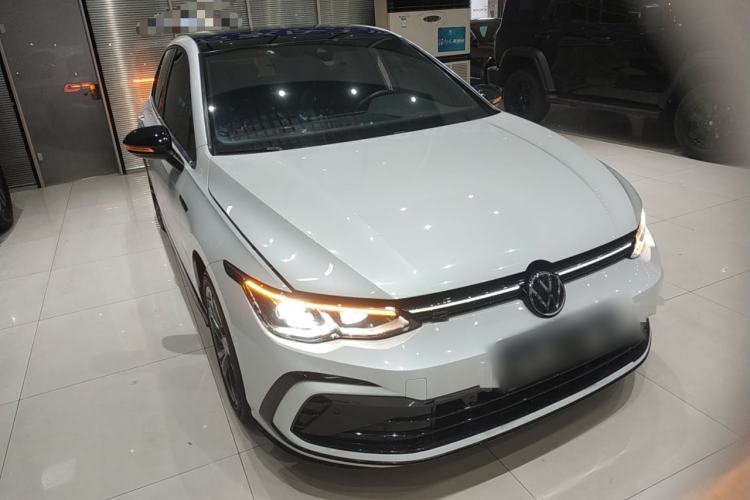 Used Volkswagen Golf 2021 280TSI DSG R-Line Front Right 45 Deg