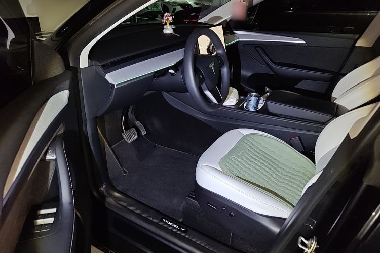 Used Tesla Model Y 2024 Rear-Wheel-Drive Version Driver Seat