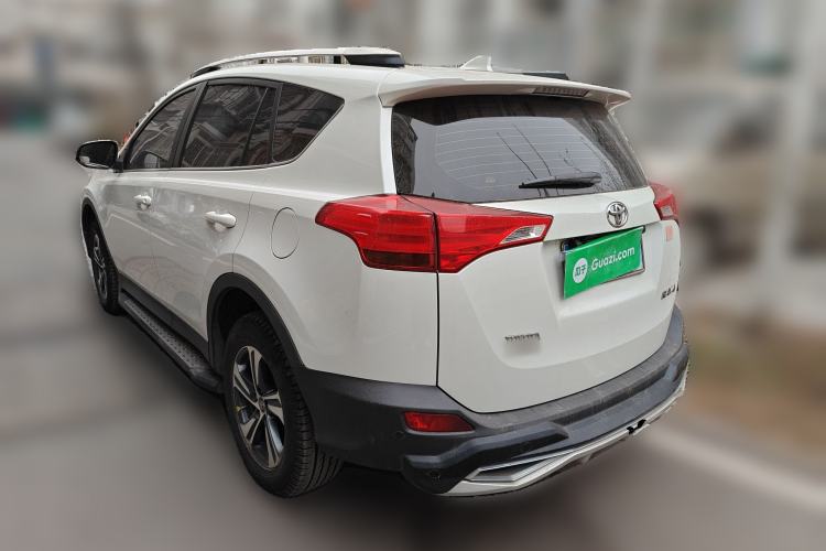 Used Toyota RAV4 2015 2.0L CVT Two-Wheel Drive Urban Edition
