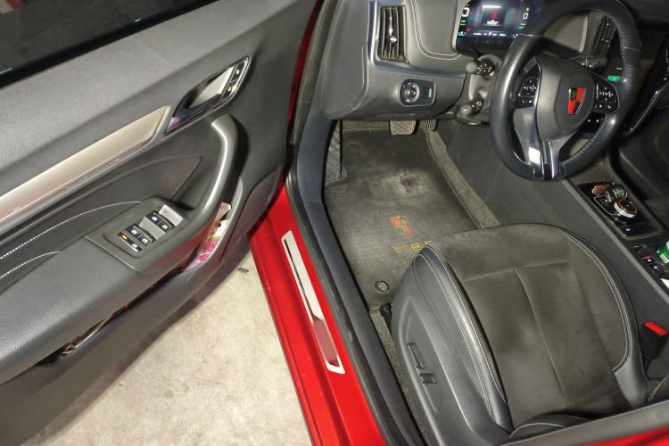 Used Roewe i6 New Energy 2017 45T Hybrid Connective Smart Luxury Edition Driver Seat