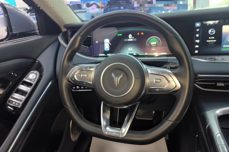 Used VOYAH FREE 2021 Four-Wheel Drive Standard Range-Extended Exclusive Luxury Package Steering Wheel