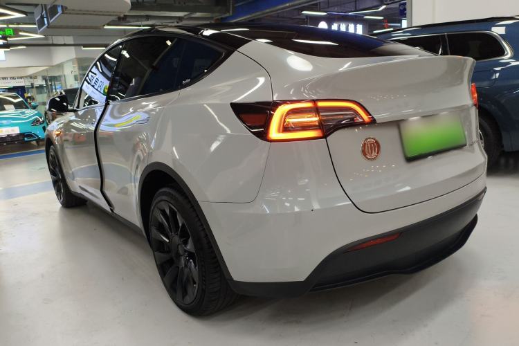 Used Tesla Model Y 2022 Revised Version Long-Range All-Wheel Drive Exterior 2