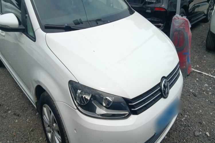 Used Volkswagen Touran 2013 1.4T DSG Smart Edition 7-Seater Front Right 45 Deg