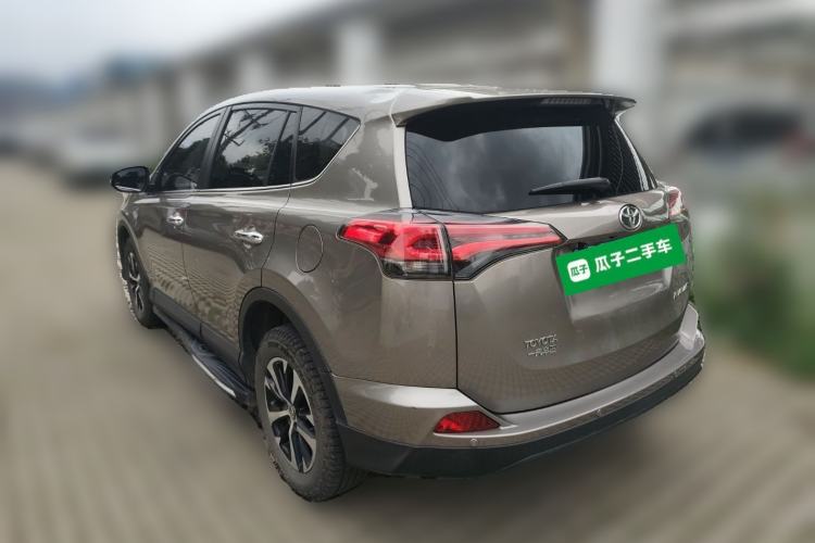 Used Toyota RAV4 2019 2.0L CVT Two-Wheel Drive Fashion X Limited Edition China V Standard