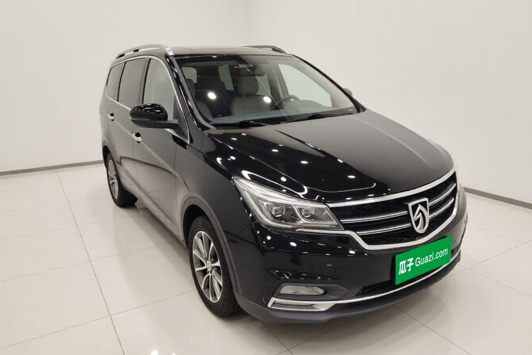 Used Baojun 730 2017 1.8L iAMT Luxury Version 7-Seater
