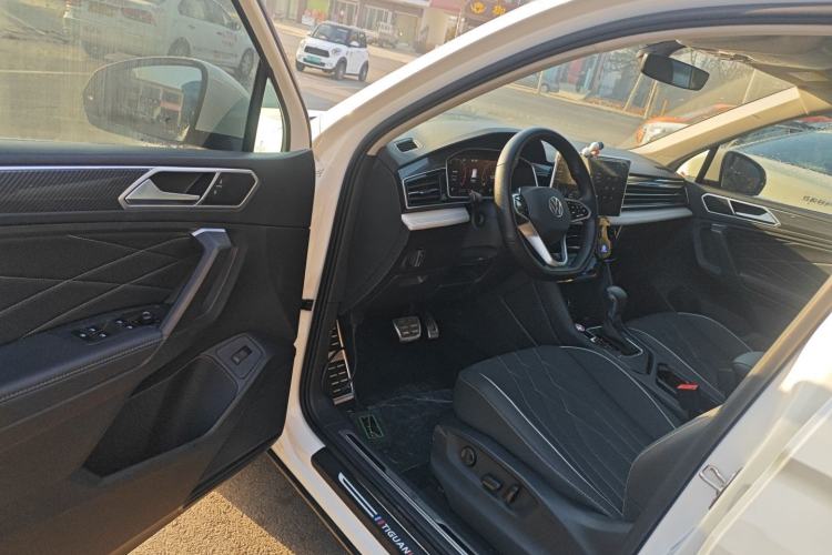 Used Volkswagen Tiguan L 2022 330TSI Automatic Two-Wheel Drive R-Line Enhanced Edition